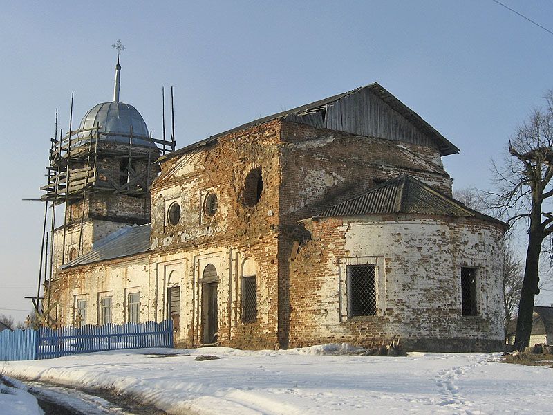 Церковь Михаила Архангела, Лутна (Клетнянский район, Брянская область). общий вид в ландшафте