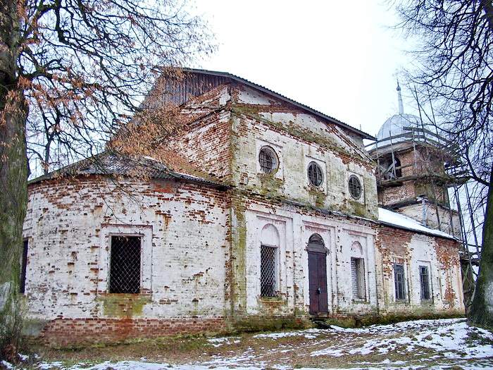 Лутна. Церковь Михаила Архангела. фасады