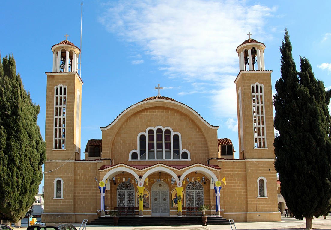 Паралимни. Церковь Георгия Победоносца (новая). фасады