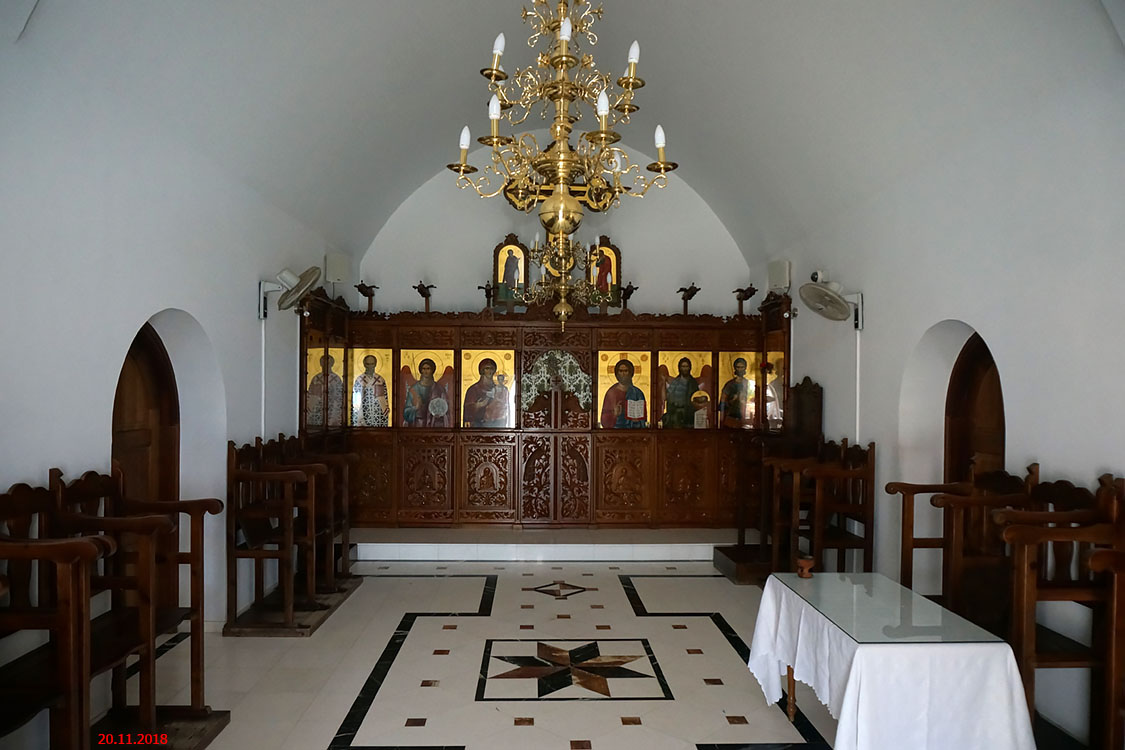 Церковь Феклы Иконийской, Айа-Напа (Фамагуста, Кипр). интерьер и убранство