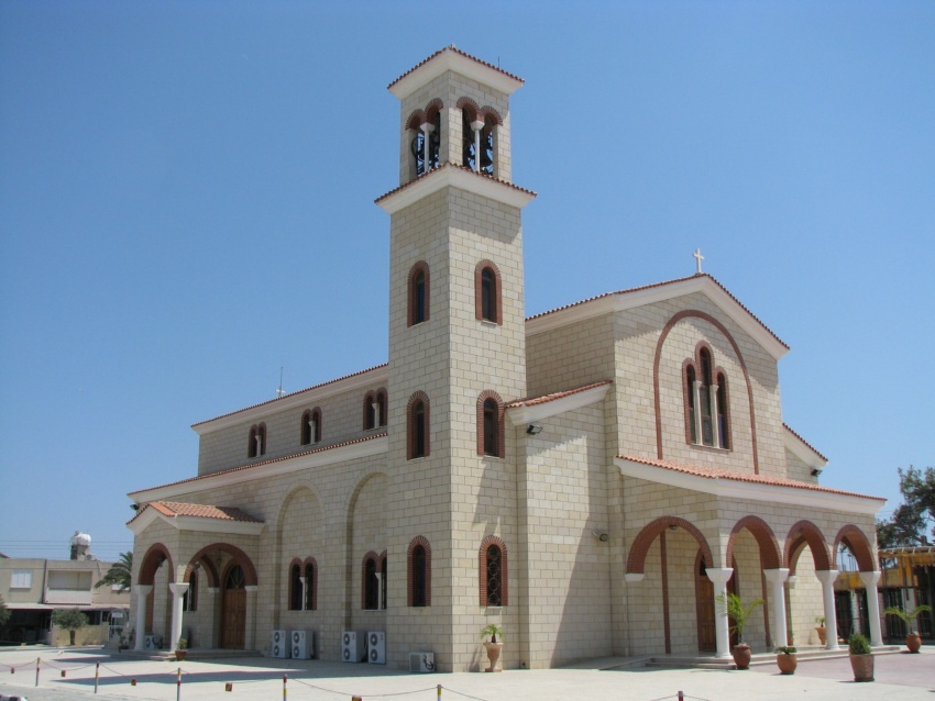Церковь Варнавы апостола, Ларнака (Ларнака, Кипр). фасады