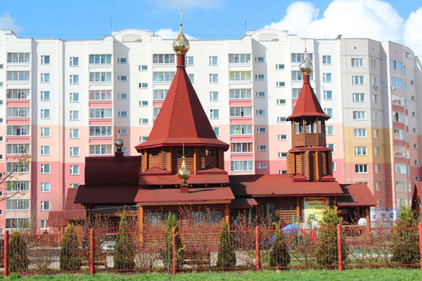 Иваново. Церковь Серафима Саровского. общий вид в ландшафте, Вид с севера