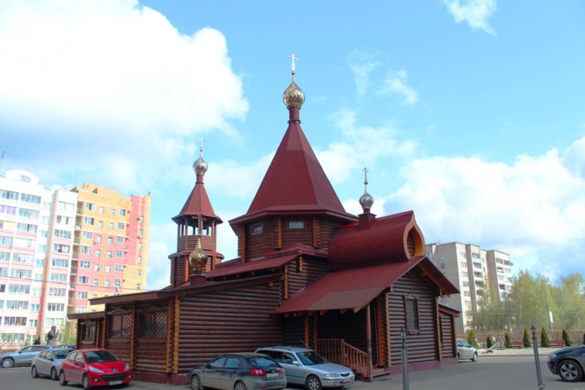 Иваново. Церковь Серафима Саровского. общий вид в ландшафте, Вид с юго-востока