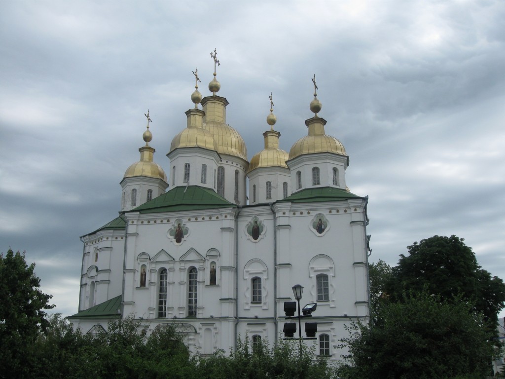 Полтава. Крестовоздвиженский монастырь. фасады