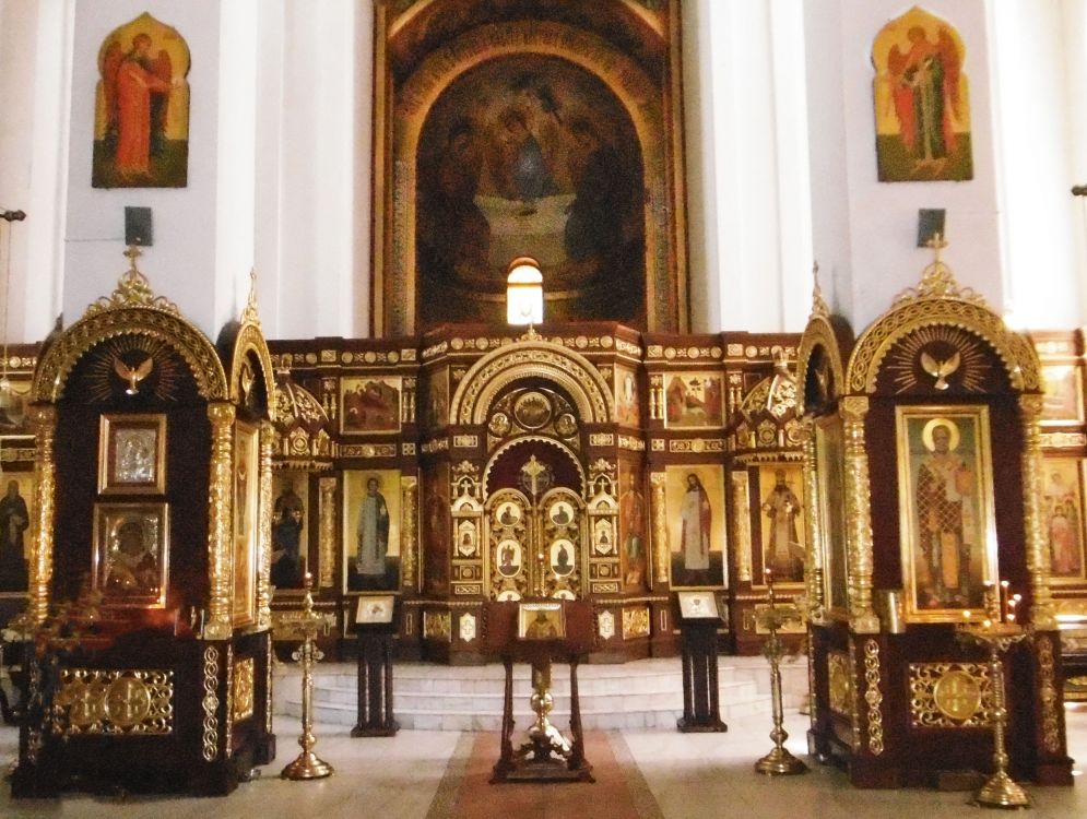 Церковь Димитрия Ростовского (новая), Ростов-на-Дону (Ростов-на-Дону, город, Ростовская область). интерьер и убранство, Иконостас храма