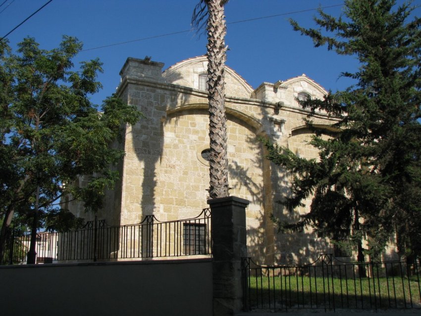 Церковь Андрея  Первозванного, Ларнака (Ларнака, Кипр). общий вид в ландшафте