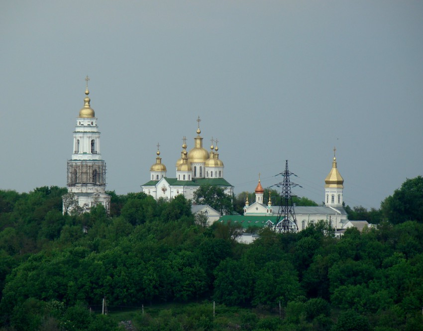 Полтава. Крестовоздвиженский монастырь. общий вид в ландшафте
