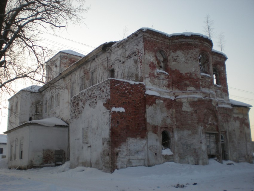 Церковь Введения во храм Пресвятой Богородицы, Валдай (Валдайский район, Новгородская область). общий вид в ландшафте