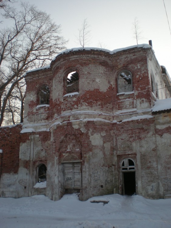 Церковь Введения во храм Пресвятой Богородицы, Валдай (Валдайский район, Новгородская область). общий вид в ландшафте