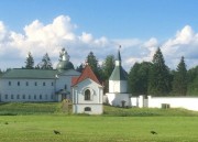 Иверский монастырь. Усыпальница Панаевых с часовней (Серафима Саровского?), , Валдай, Валдайский район, Новгородская область