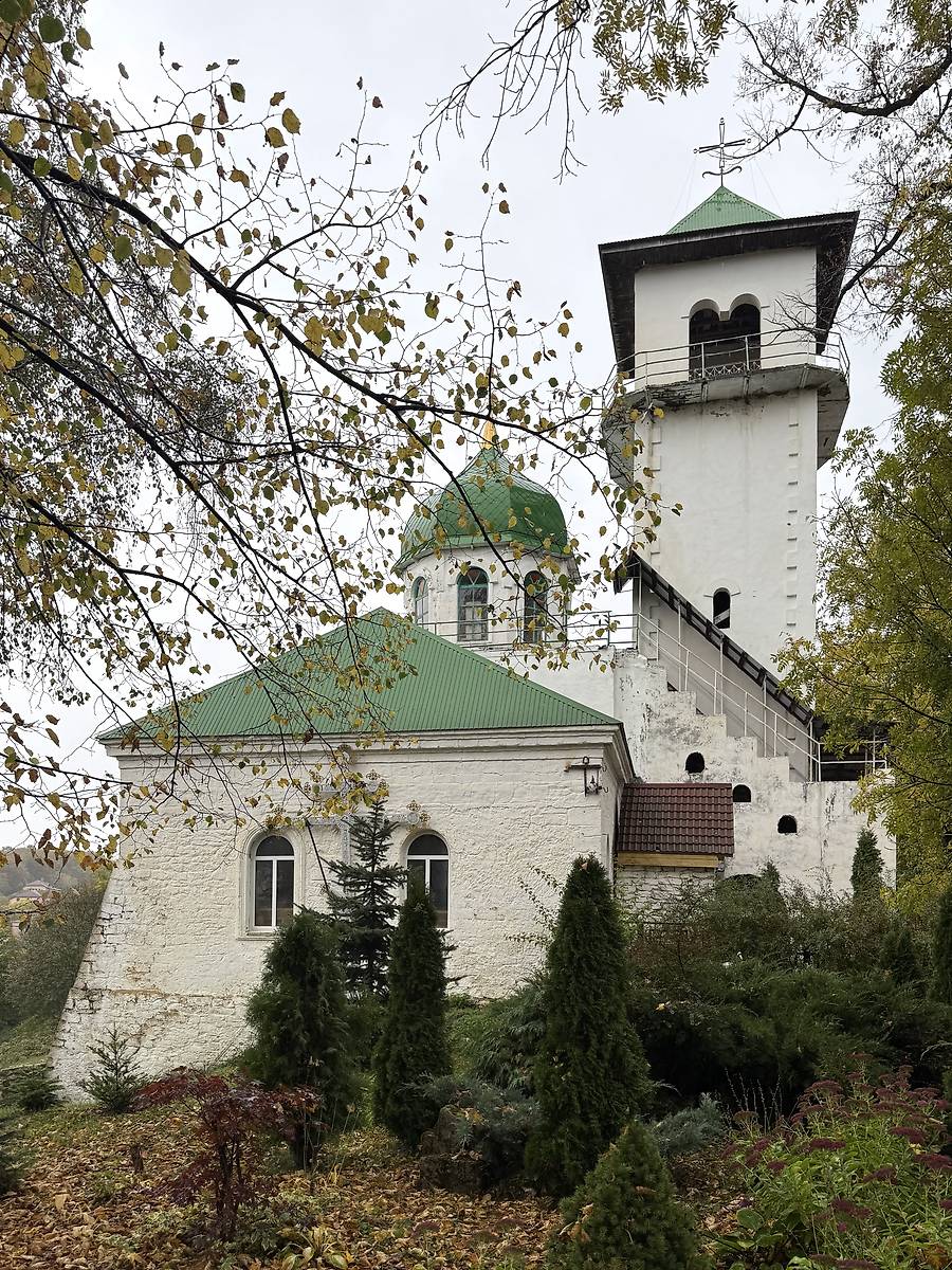 Вид с юго-востока, фасады. Михаило-Афонская Закубанская пустынь. Церковь Троицы Живоначальной, Победа (Майкопский район, Республика Адыгея)