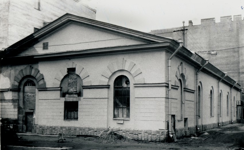 Адмиралтейский район. Церковь Николая Чудотворца при бывшем Лейб-гвардии 3-м Стрелковом полку. фасады