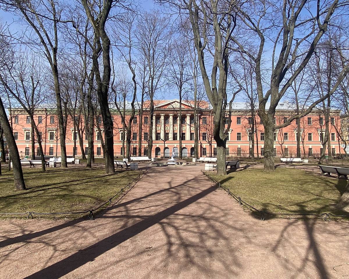 Южный фасад, фасады. Часовня Введения во храм Пресвятой Богородицы при Военно-медицинском музее и архиве, Адмиралтейский район (Санкт-Петербург, г. Санкт-Петербург)