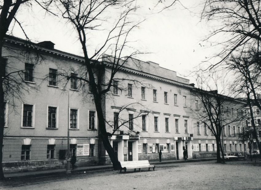 Домовая церковь Спиридона Тримифунтского при казармах Л.-гв. Финляндского полка, Василеостровский район (Санкт-Петербург, г. Санкт-Петербург). фасады