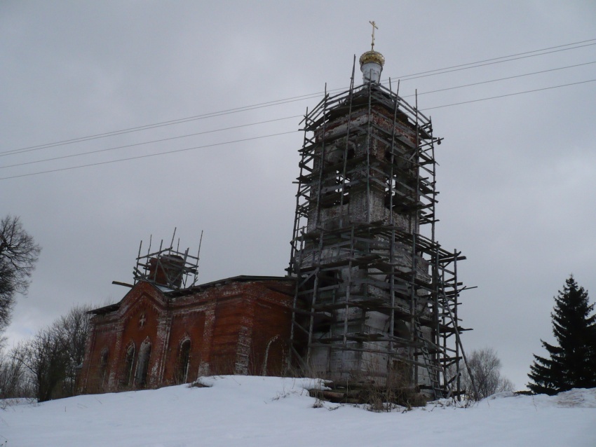 Дьяково. Церковь Георгия Победоносца. общий вид в ландшафте