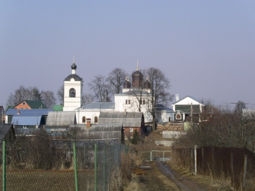 Кувекино. Церковь Николая чудотворца. общий вид в ландшафте, вид с юга