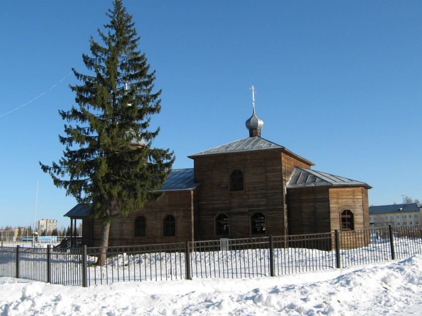 Церковь Михаила Архангела, Мирный (Мирный, город, Архангельская область). общий вид в ландшафте