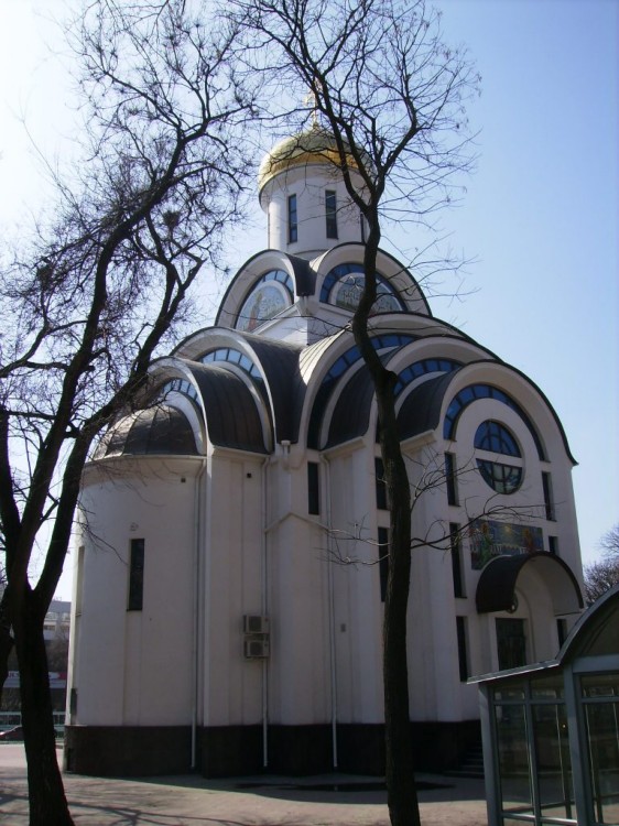 Церковь Покрова Пресвятой Богородицы в Покровском сквере, Ростов-на-Дону (Ростов-на-Дону, город, Ростовская область). общий вид в ландшафте, Вид с северо-востока 