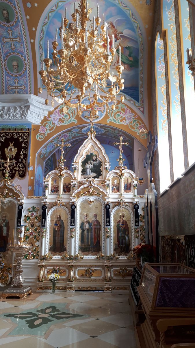 Церковь Серафима Саровского, Екатеринбург (Екатеринбург (МО город Екатеринбург), Свердловская область). интерьер и убранство