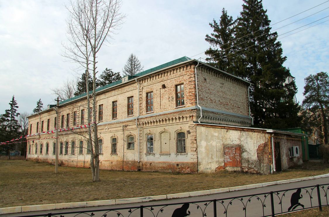 Толши. Толшевский Спасо-Преображенский женский монастырь. фасады, Гостиничный корпус с приходской школой