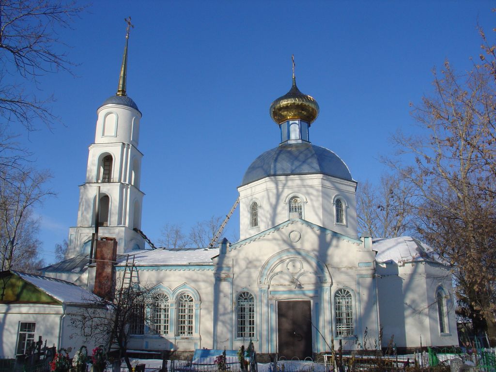 Ряжск. Церковь Успения Пресвятой Богородицы на кладбище. фасады