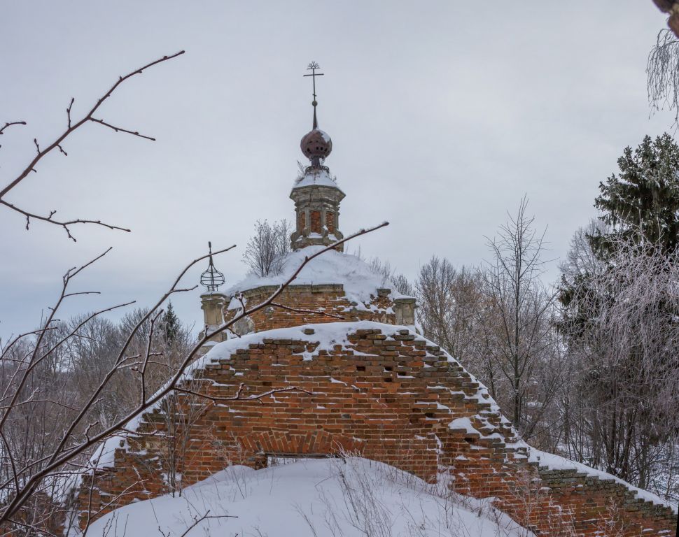 Большое Село. Церковь Спаса Преображения. фасады, Вид со второго яруса колокольни на трапезную и основной объем