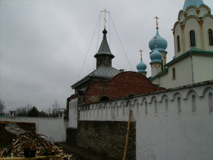 Монастырь Марии Магдалины. Церковь Марии Магдалины, Роговская (Тимашёвский район, Краснодарский край). фасады, Вид  с  улицы