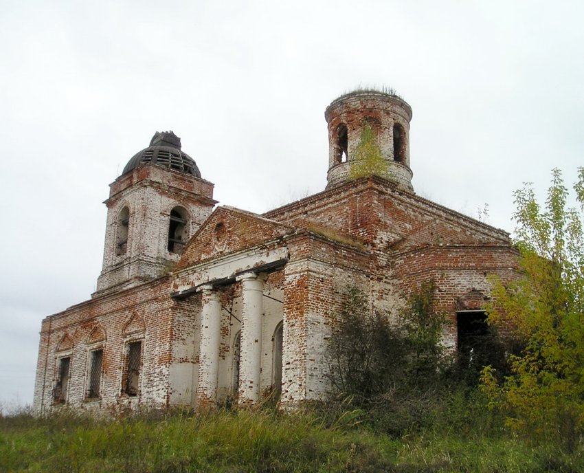 Церковь Троицы Живоначальной, Спирино (Богородский район, Нижегородская область). фасады
