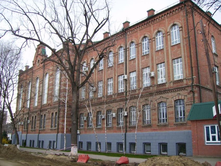Домовая церковь Василия Великого при бывшем коммерческом училище, Краснодар (Краснодар, город, Краснодарский край). фасады, Вид  с  юго-востока