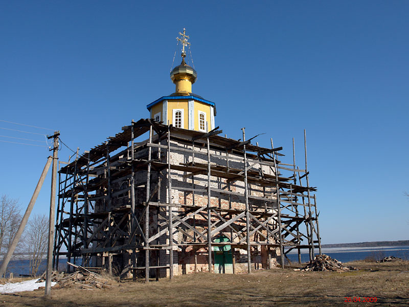 Церковь Петра и Павла, Пирусс (Боровичский район, Новгородская область). фасады