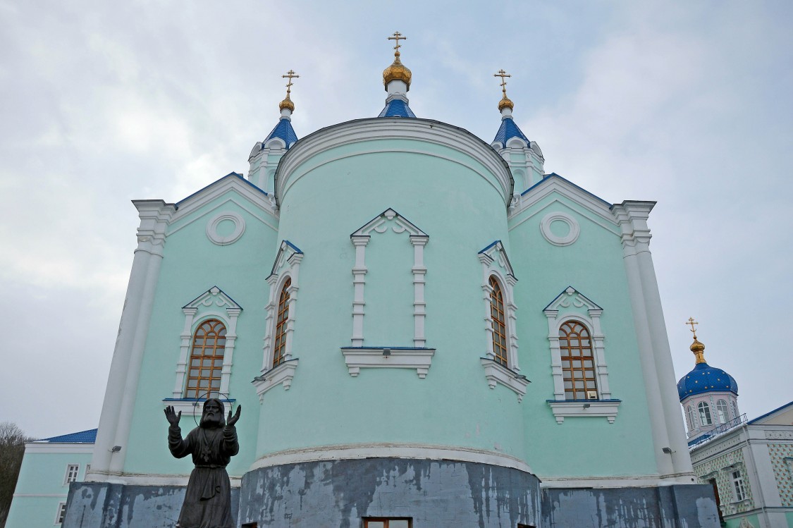 Рождества Пресвятой Богородицы Коренная пустынь. Собор Рождества Пресвятой Богородицы (новый), Свобода (Золотухинский район, Курская область). фасады