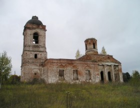 Спирино. Церковь Троицы Живоначальной