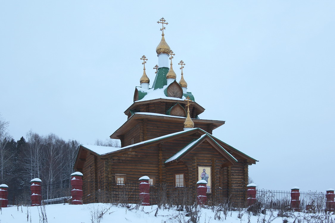 Екатеринбург. Церковь Аркадия Екатеринбургского на Нижне-Исетском кладбище. фасады, Вид с юго-востока