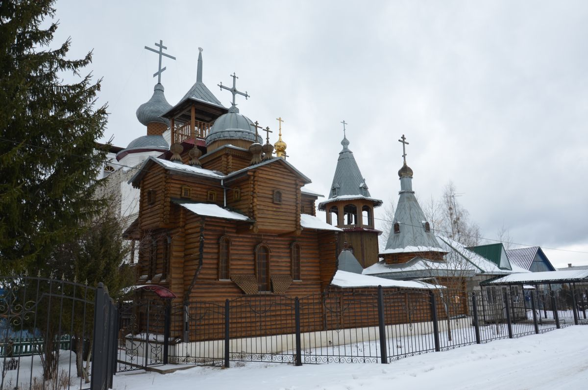 Церковь Покрова Пресвятой Богородицы, Алтухово (Навлинский район, Брянская область). фасады, Вид с юго-востока