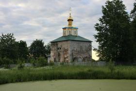 Пирусс. Церковь Петра и Павла