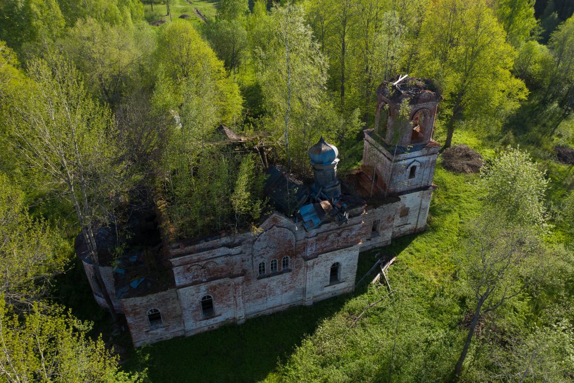 Церковь Троицы Живоначальной, Турны (Бологовский район, Тверская область). фасады