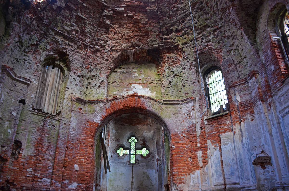 Церковь Иверской иконы Божией Матери (старая), Лыкошино (Бологовский район, Тверская область). интерьер и убранство