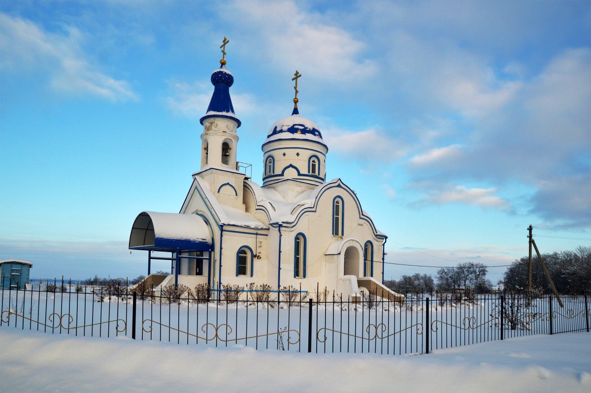 Тербунский храм. Село большая Поляна Липецкая область. Храм с Вислая Поляна Тербунского. Большая Поляна Тербунского района Церковь.