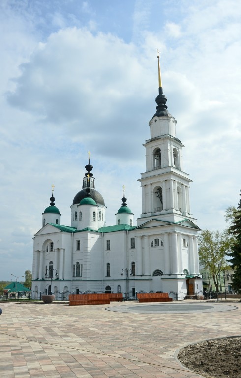 Собор Троицы Живоначальной, Чаплыгин (Чаплыгинский район, Липецкая область). фасады