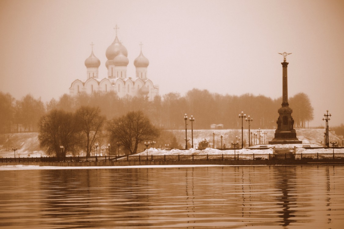 Ярославль. Кафедральный собор Успения Пресвятой Богородицы (новый). художественные фотографии