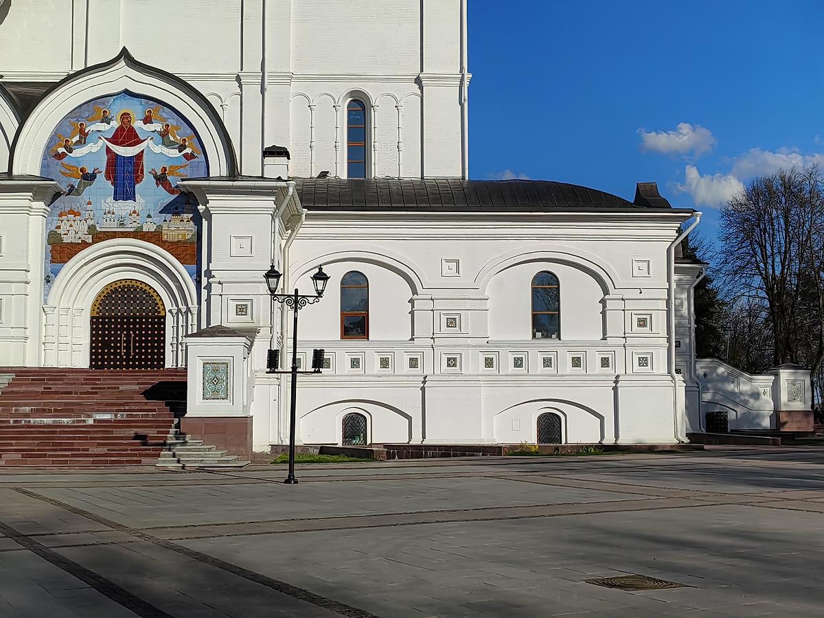 архитектурные детали. Кафедральный собор Успения Пресвятой Богородицы (новый), Ярославль (Ярославль, город, Ярославская область)