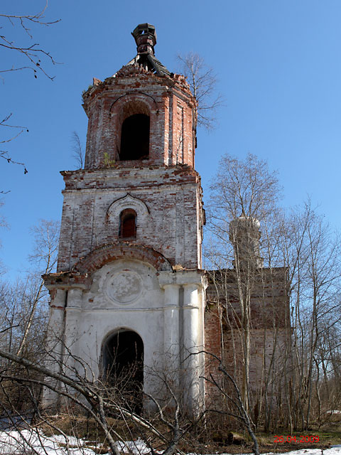 Церковь Троицы Живоначальной, Турны (Бологовский район, Тверская область). фасады