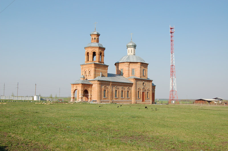 Колпны. Церковь Петра и Павла. фасады