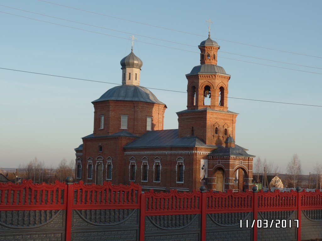 Колпны. Церковь Петра и Павла. фасады