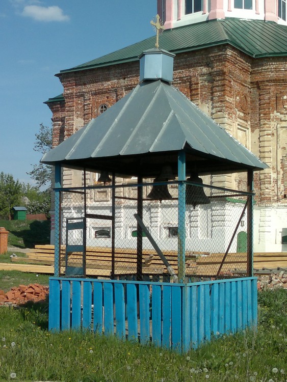 Церковь Троицы Живоначальной, Усады (Высокогорский район, Республика Татарстан). дополнительная информация, Звонница