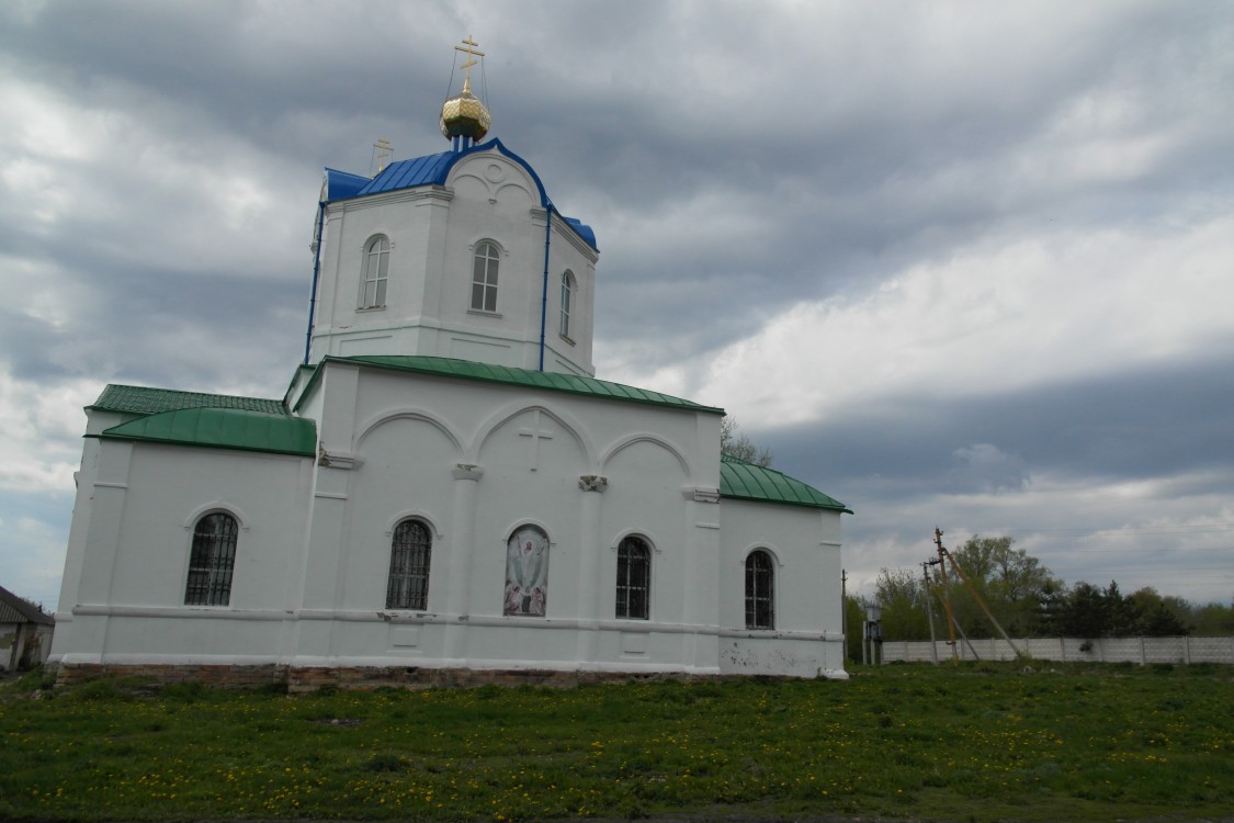 Вышнее Ольшаное. Церковь Введения во храм Пресвятой Богородицы. фасады