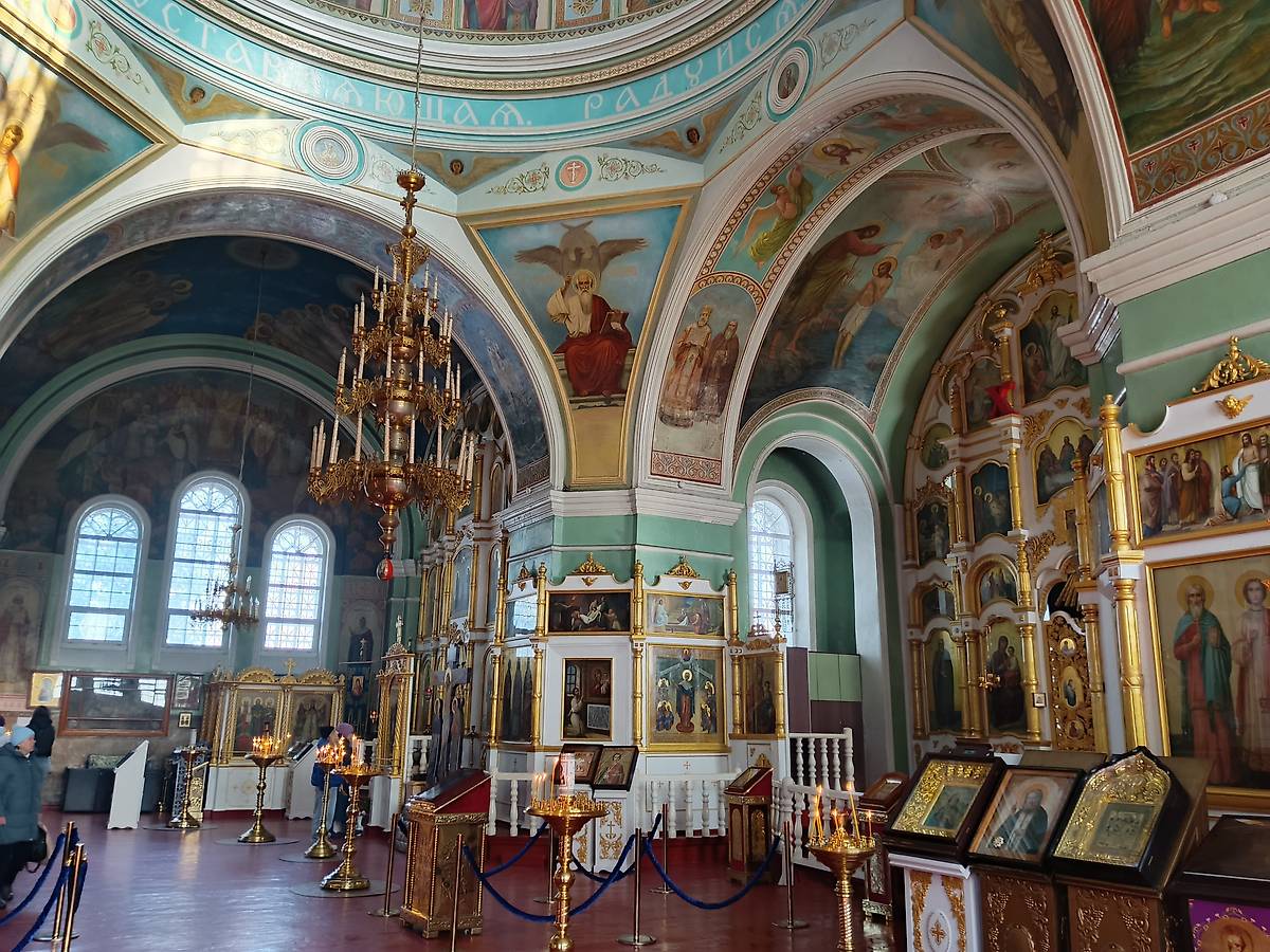 интерьер и убранство. Кафедральный собор Успения Пресвятой Богородицы, Бийск (Бийский район и г. Бийск, Алтайский край)