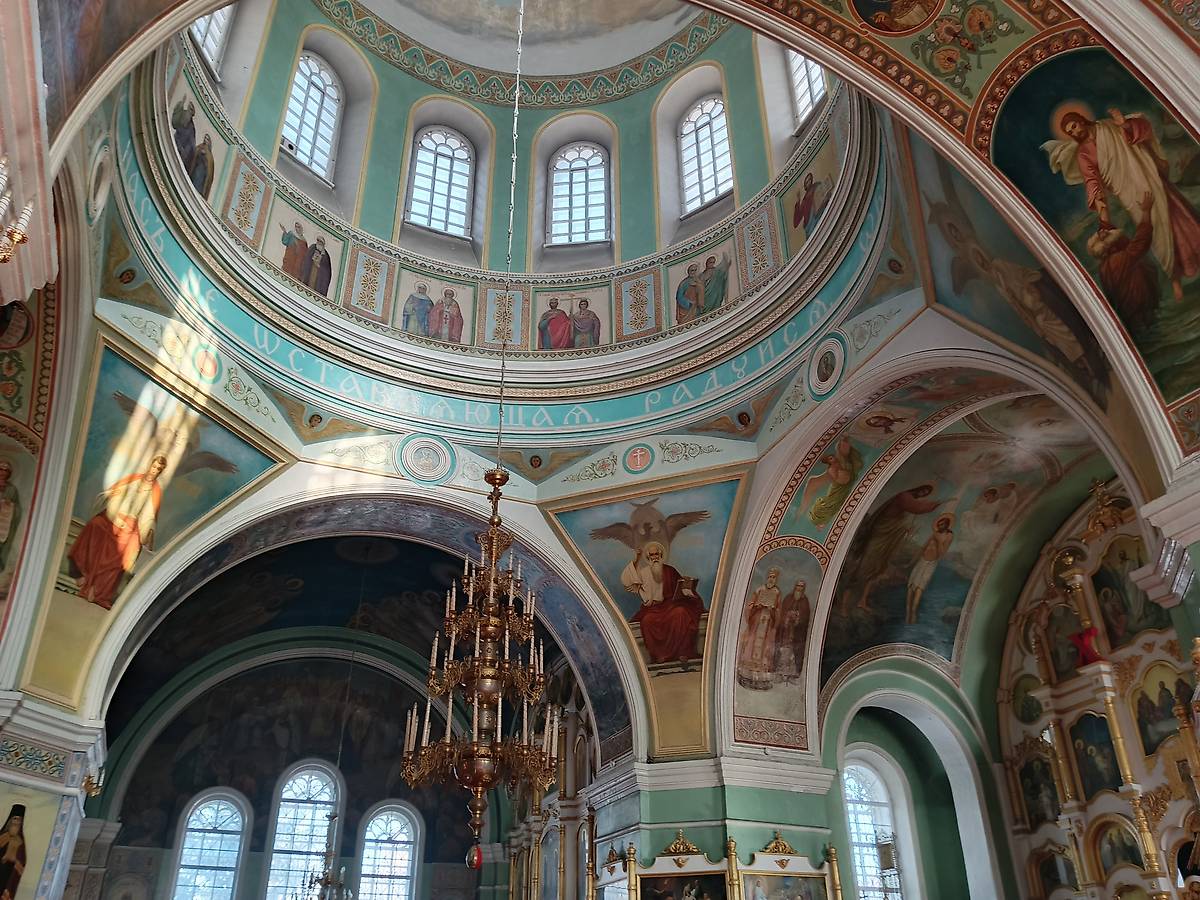 интерьер и убранство. Кафедральный собор Успения Пресвятой Богородицы, Бийск (Бийский район и г. Бийск, Алтайский край)