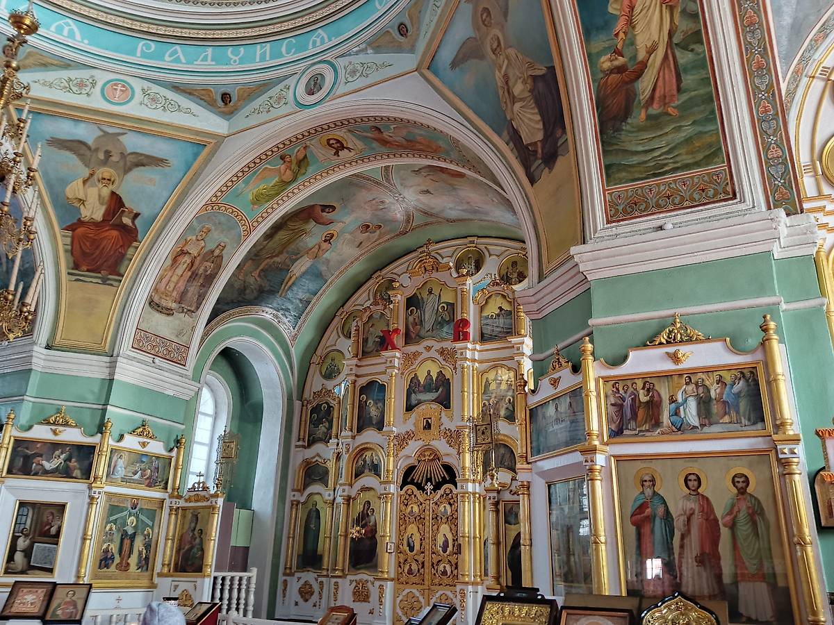 интерьер и убранство. Кафедральный собор Успения Пресвятой Богородицы, Бийск (Бийский район и г. Бийск, Алтайский край)