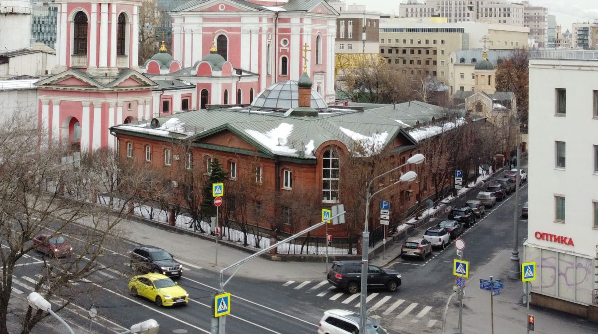 Домовая церковь Новомучеников и исповедников Церкви Русской при детском доме-приюте за Серпуховскими воротами, Замоскворечье (Центральный административный округ (ЦАО), г. Москва). фасады